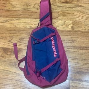 Patagonia Atom 8L sling bag